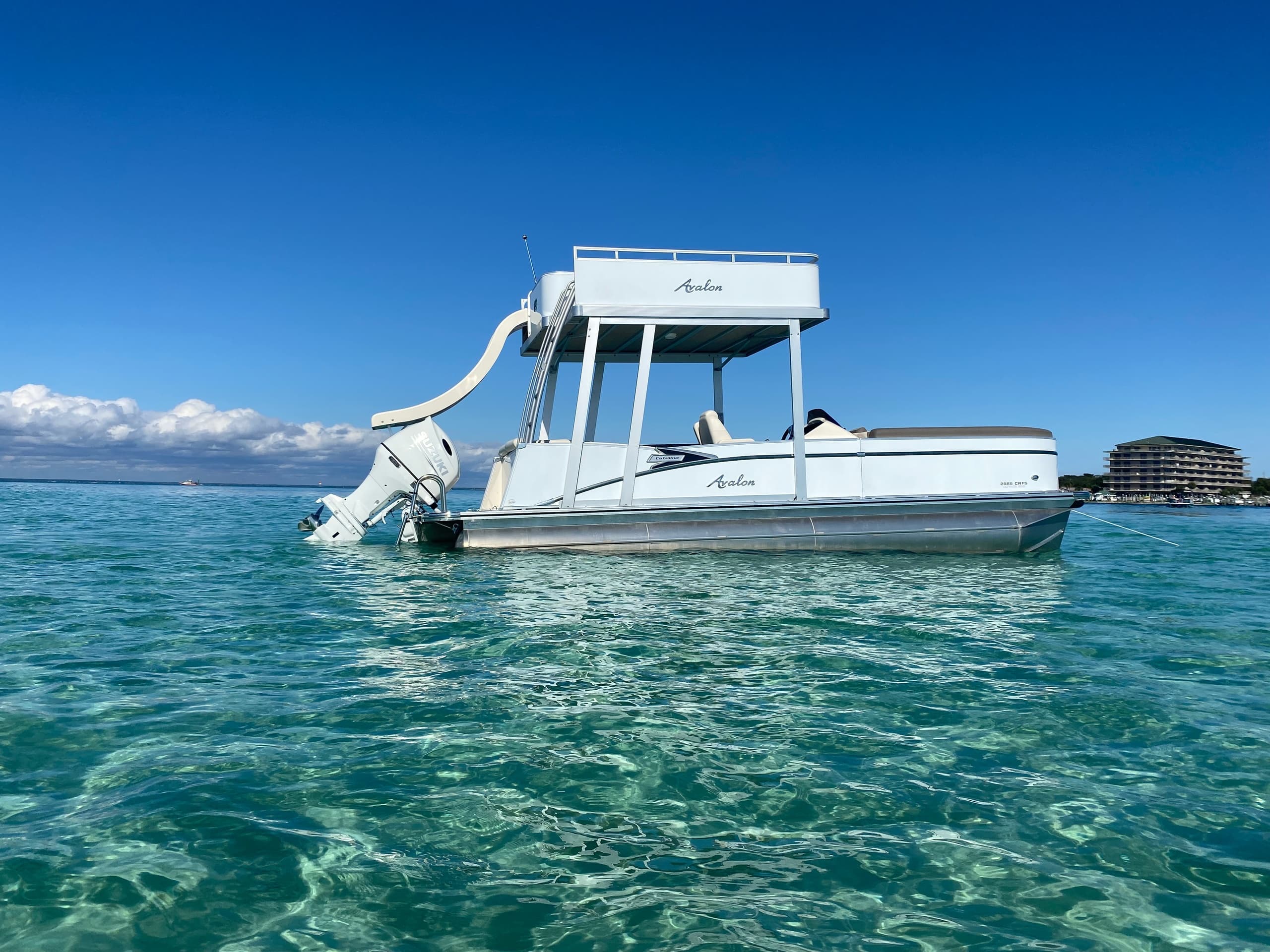 Luxury Pontoon Adventure on Destin’s Stunning Waters