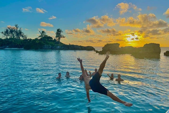 Bermuda Private Sunset Cruise & Rum Swizzle on Island Vibez photo 1